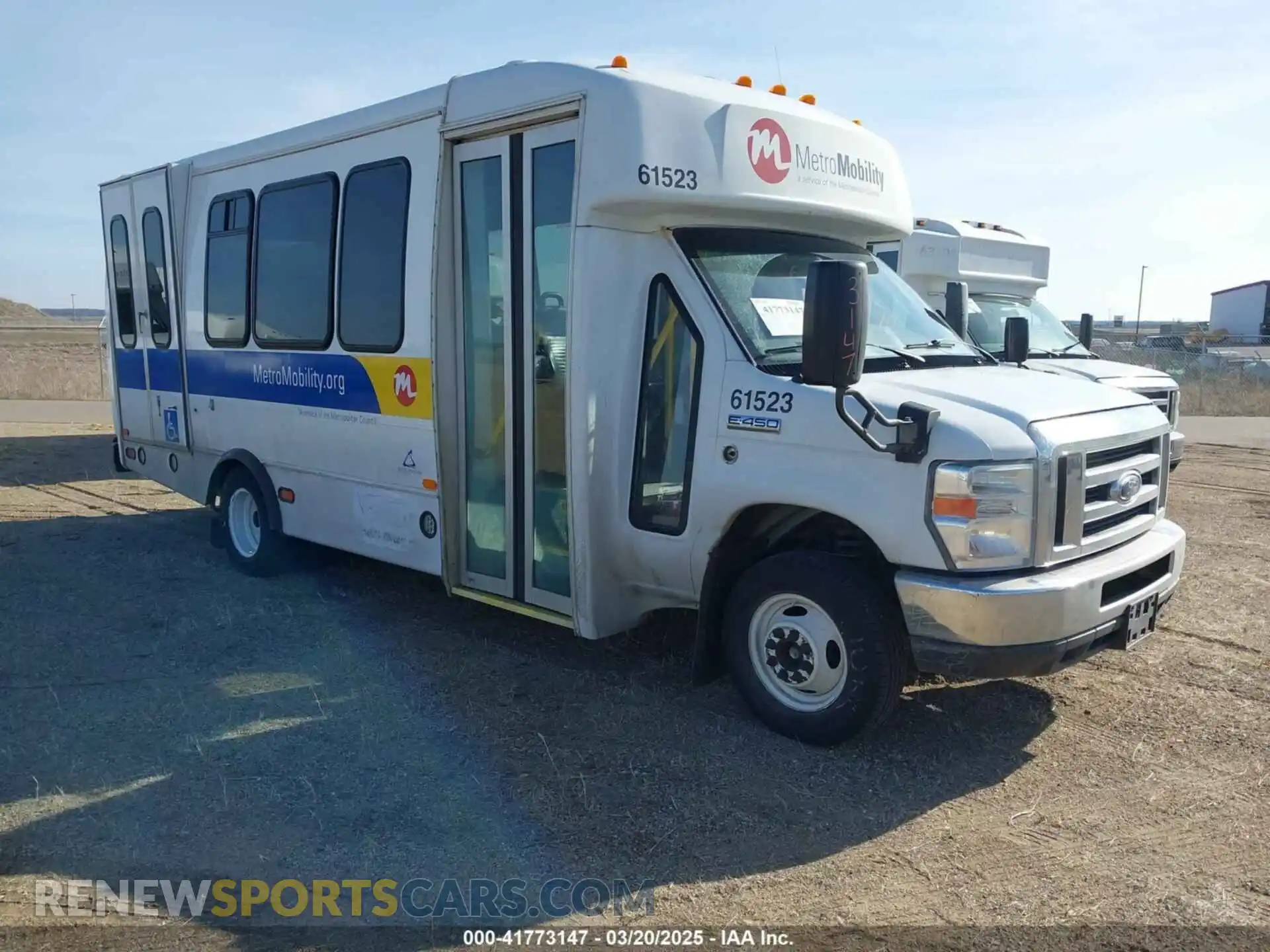 1 Photograph of a damaged car 1FDFE4FS2KDC60614 FORD E-450 CUTAWAY 2019