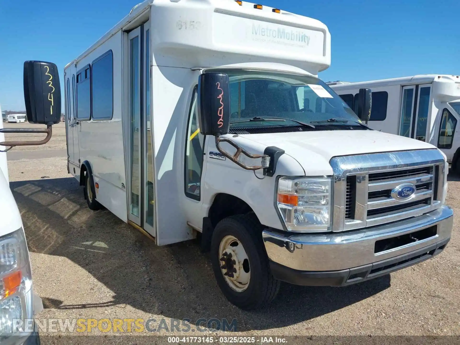 1 Photograph of a damaged car 1FDFE4FS4KDC31017 FORD E-450 CUTAWAY 2019