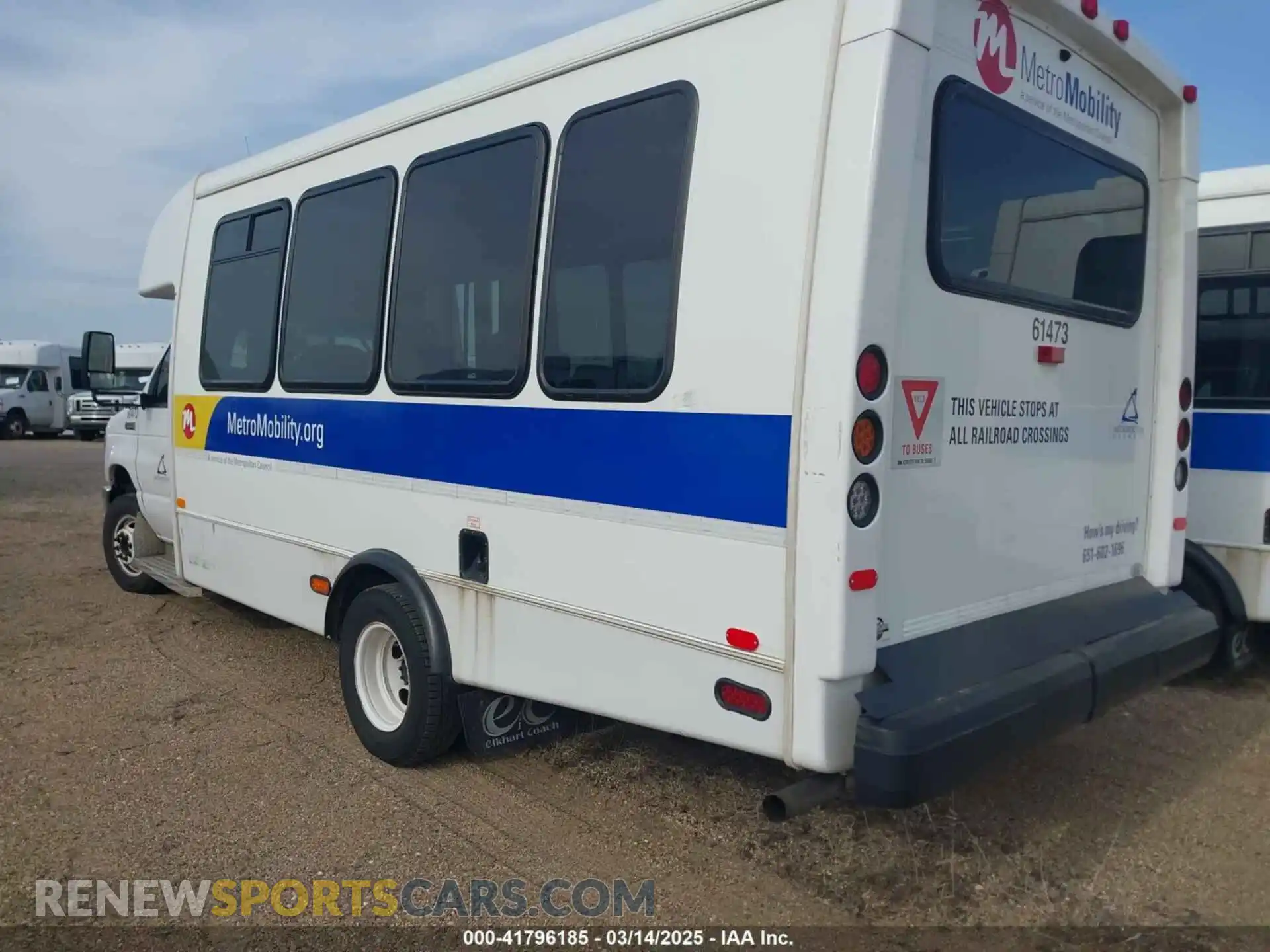 3 Photograph of a damaged car 1FDFE4FS4KDC56693 FORD E-450 CUTAWAY 2019