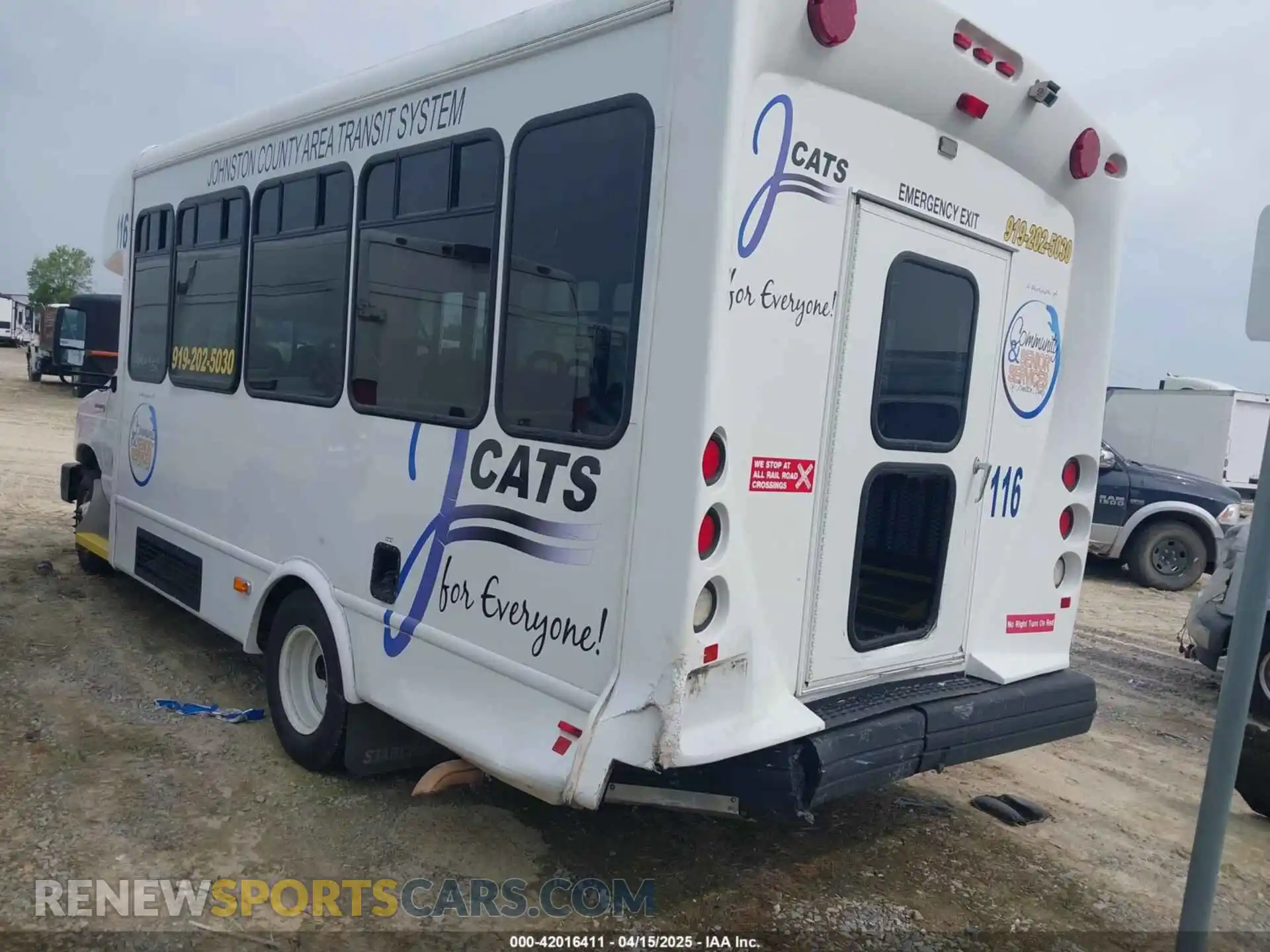 3 Photograph of a damaged car 1FDFE4FS9KDC17341 FORD E-450 CUTAWAY 2019