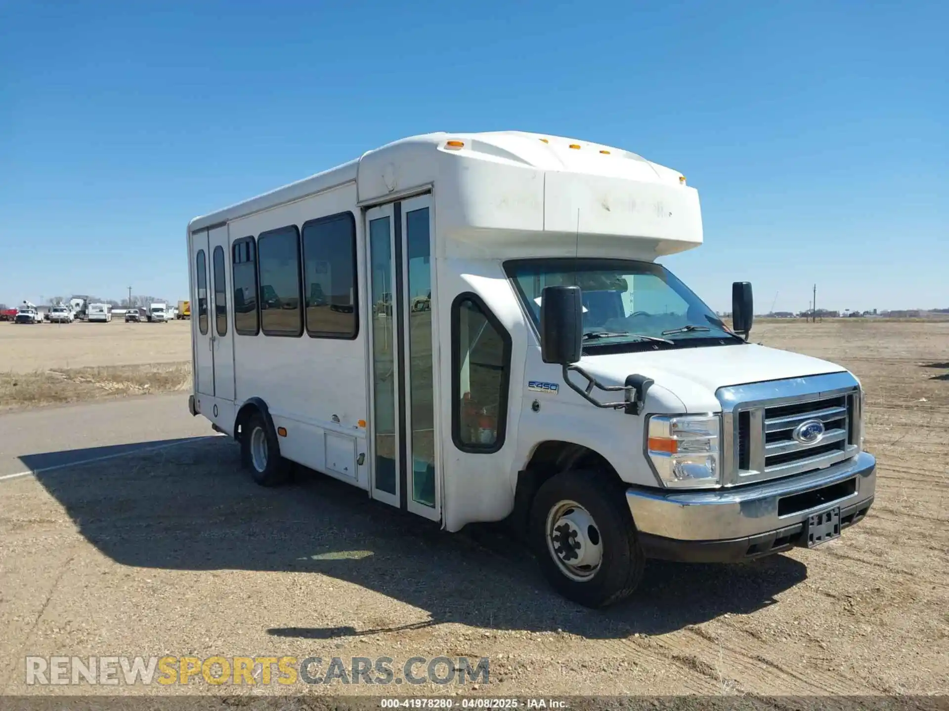 1 fotografías del automóvil dañado 1FDFE4FSXKDC32026 FORD E-450 CUTAWAY 2019