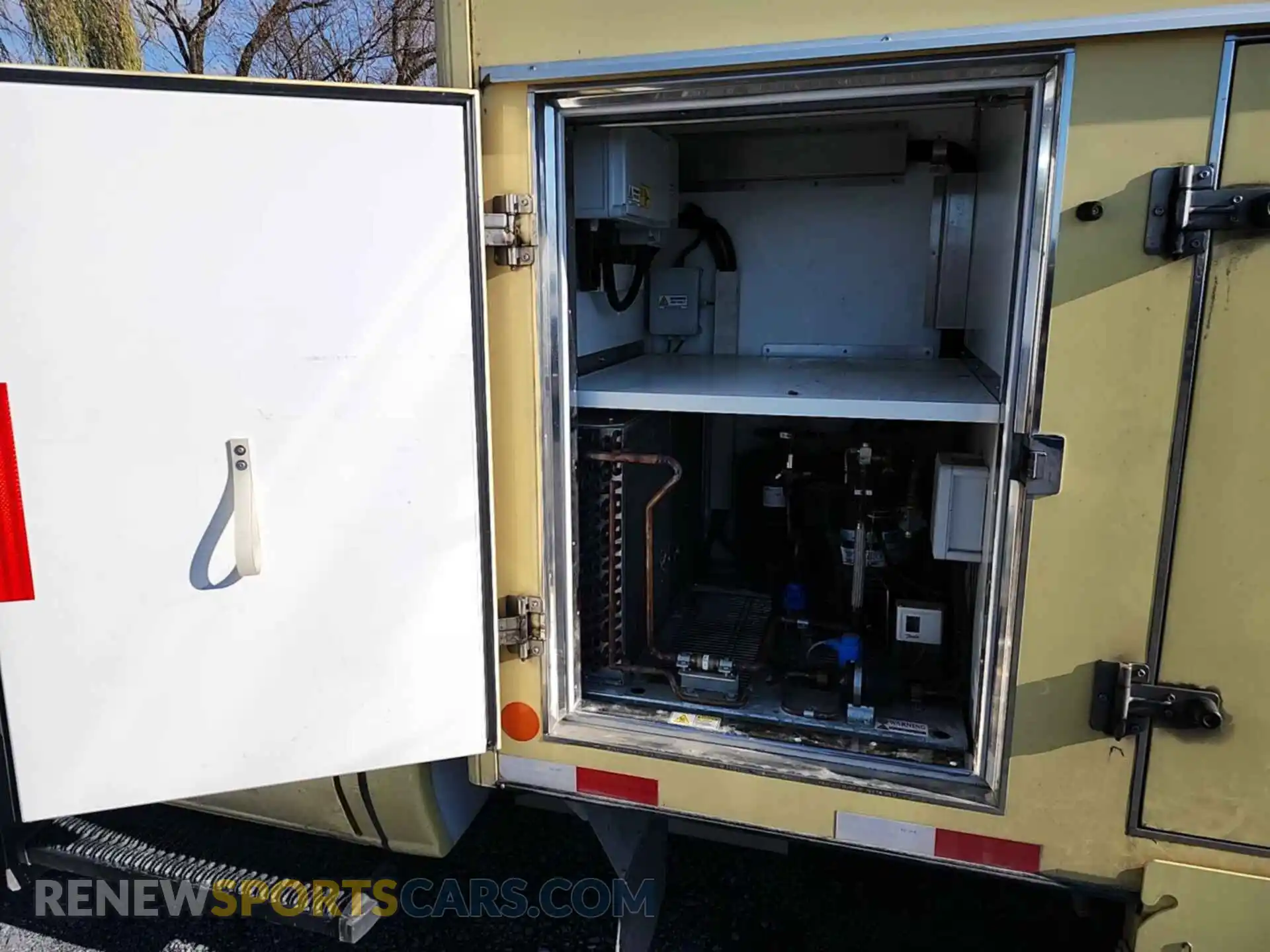 1 fotografías del automóvil dañado 1FDXE4FS0KDC57733 FORD E-450 CUTAWAY 2019