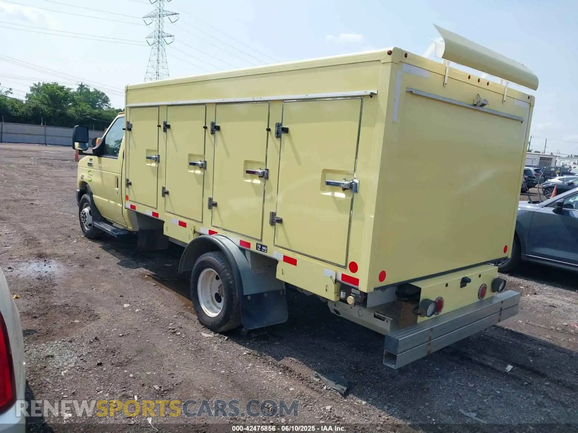 3 Photograph of a damaged car 1FDXE4FS1KDC57742 FORD E-450 CUTAWAY 2019