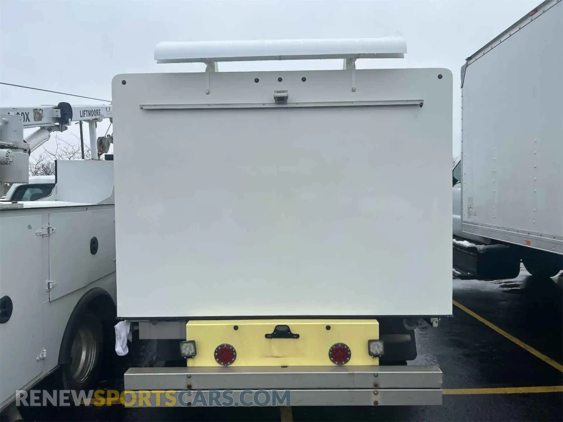 1 Фотография поврежденного автомобиля 1FDXE4FS6KDC07743 FORD E-450 CUTAWAY 2019