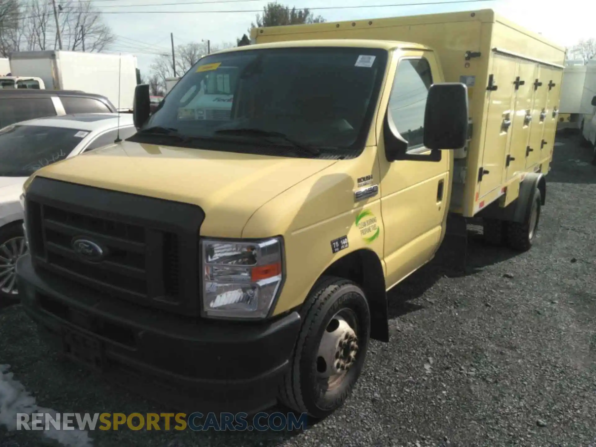 2 fotografías del automóvil dañado 1FDXE4FNXNDC26701 FORD E-450 CUTAWAY 2022