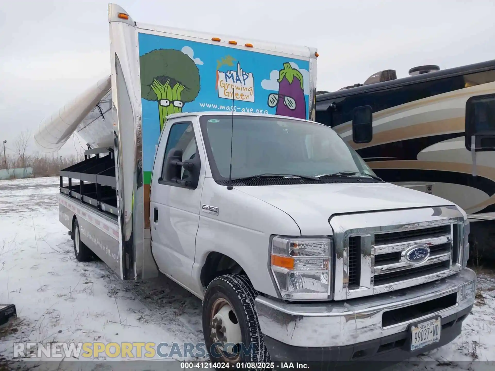 1 Photograph of a damaged car 1FDWE4FK1PDD26514 FORD E-450 CUTAWAY 2023