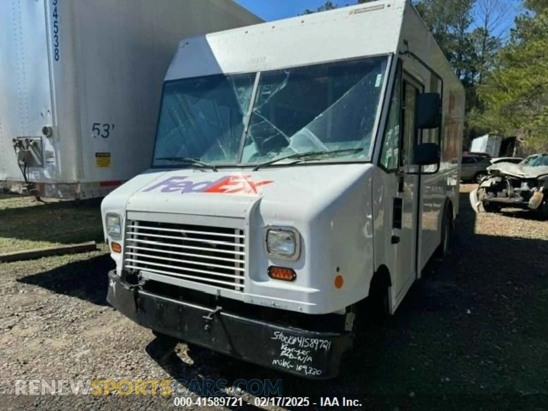 2 Photograph of a damaged car 1FC4E4KN0MDC21518 FORD E-450 STRIPPED 2021