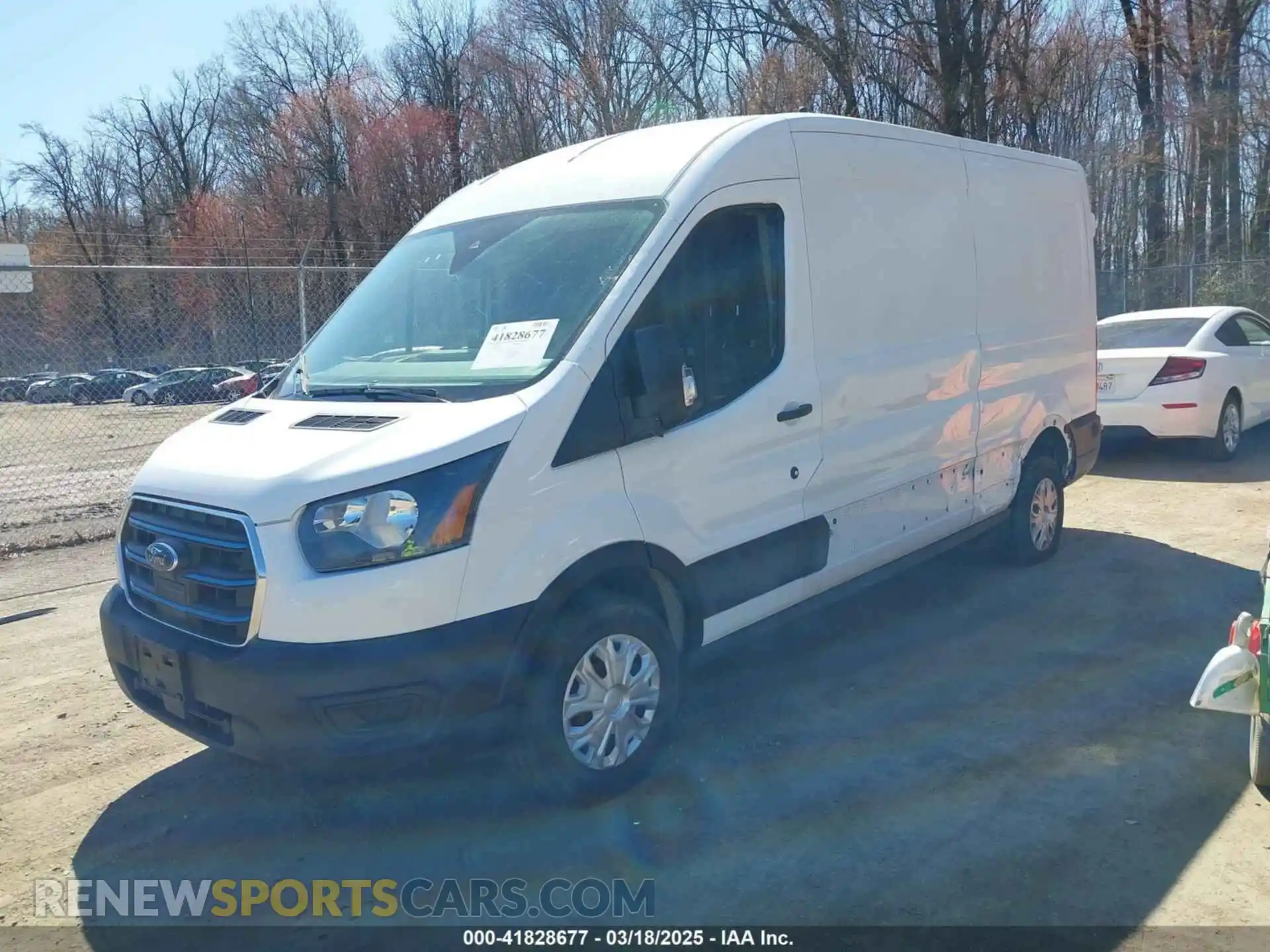 2 Photograph of a damaged car 1FTBW9CK0NKA63300 FORD E-TRANSIT-350 2022