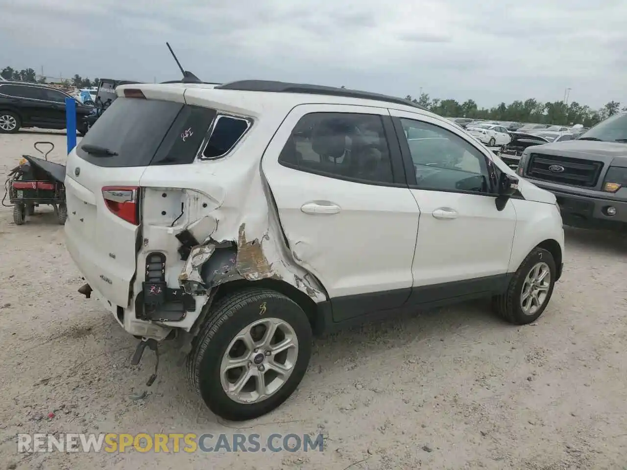 3 Photograph of a damaged car MAJ6S3GL3LC313669 FORD ECOSPORT 2020
