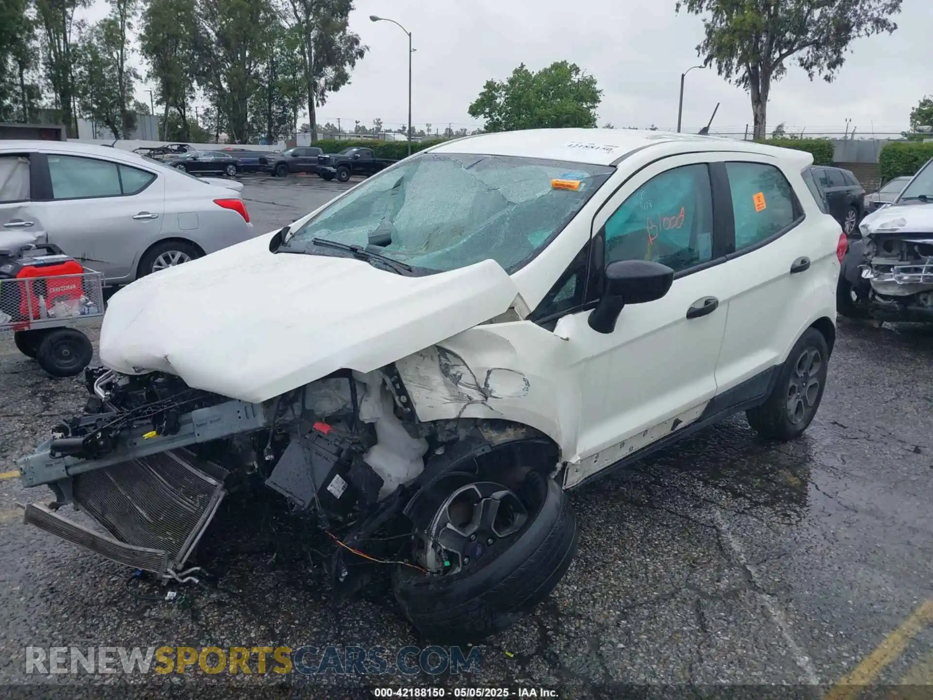 2 fotografías del automóvil dañado MAJ3S2FE2MC435361 FORD ECOSPORT 2021
