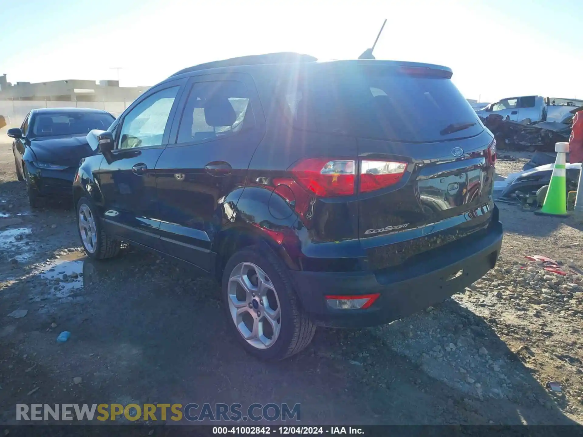 3 fotografías del automóvil dañado MAJ3S2GE1MC442350 FORD ECOSPORT 2021