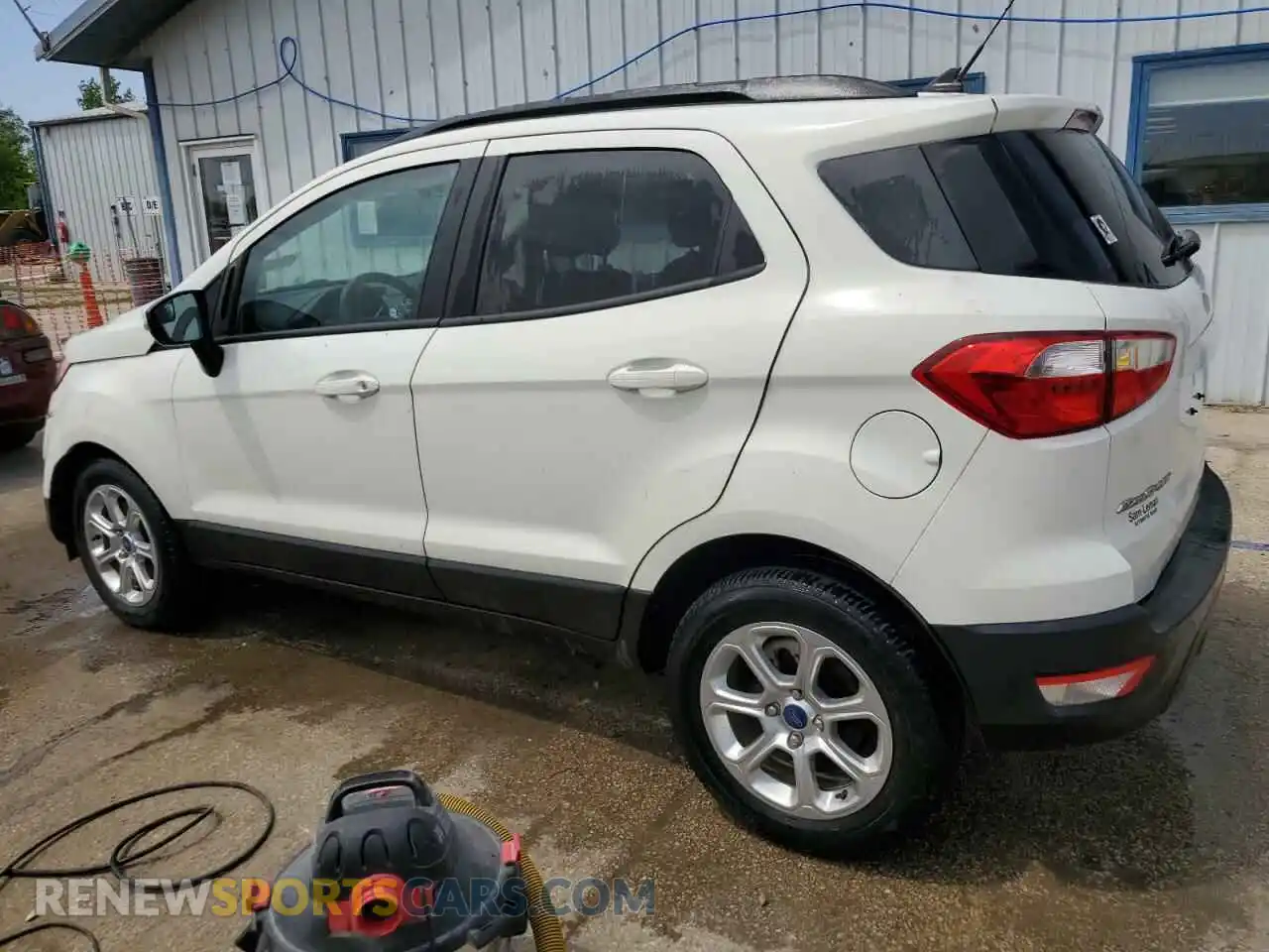 2 fotografías del automóvil dañado MAJ3S2GE2MC408532 FORD ECOSPORT 2021