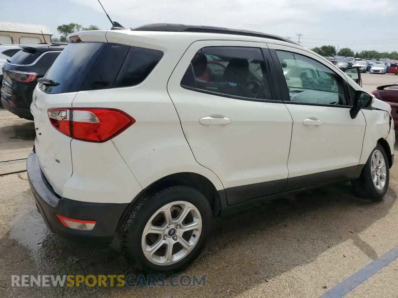 3 fotografías del automóvil dañado MAJ3S2GE2MC408532 FORD ECOSPORT 2021