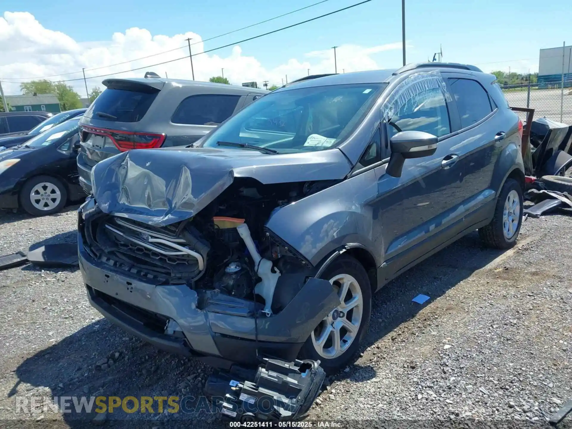 2 fotografías del automóvil dañado MAJ3S2GE3MC423248 FORD ECOSPORT 2021