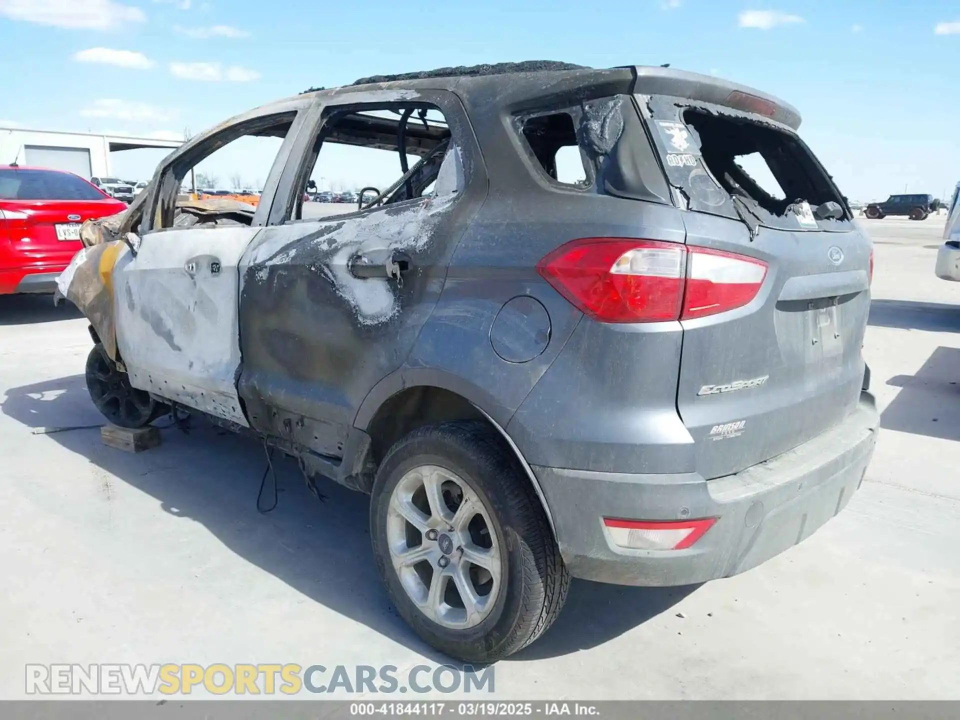 3 fotografías del automóvil dañado MAJ3S2GE3MC424061 FORD ECOSPORT 2021