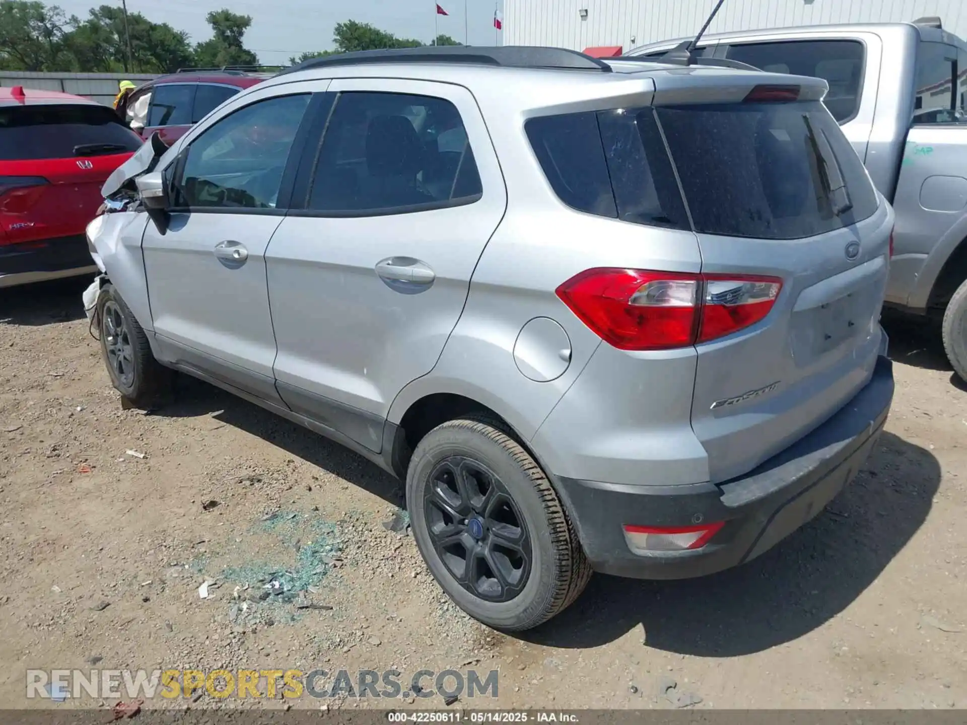 3 fotografías del automóvil dañado MAJ3S2GE6MC438889 FORD ECOSPORT 2021