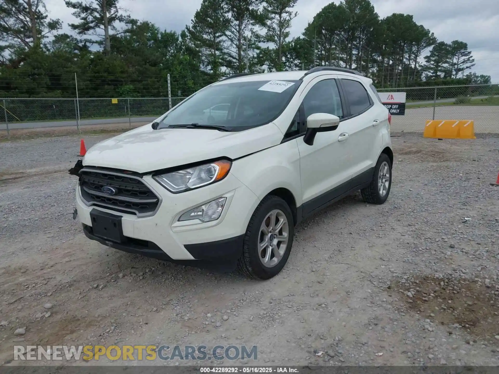 2 fotografías del automóvil dañado MAJ3S2GE9MC448347 FORD ECOSPORT 2021
