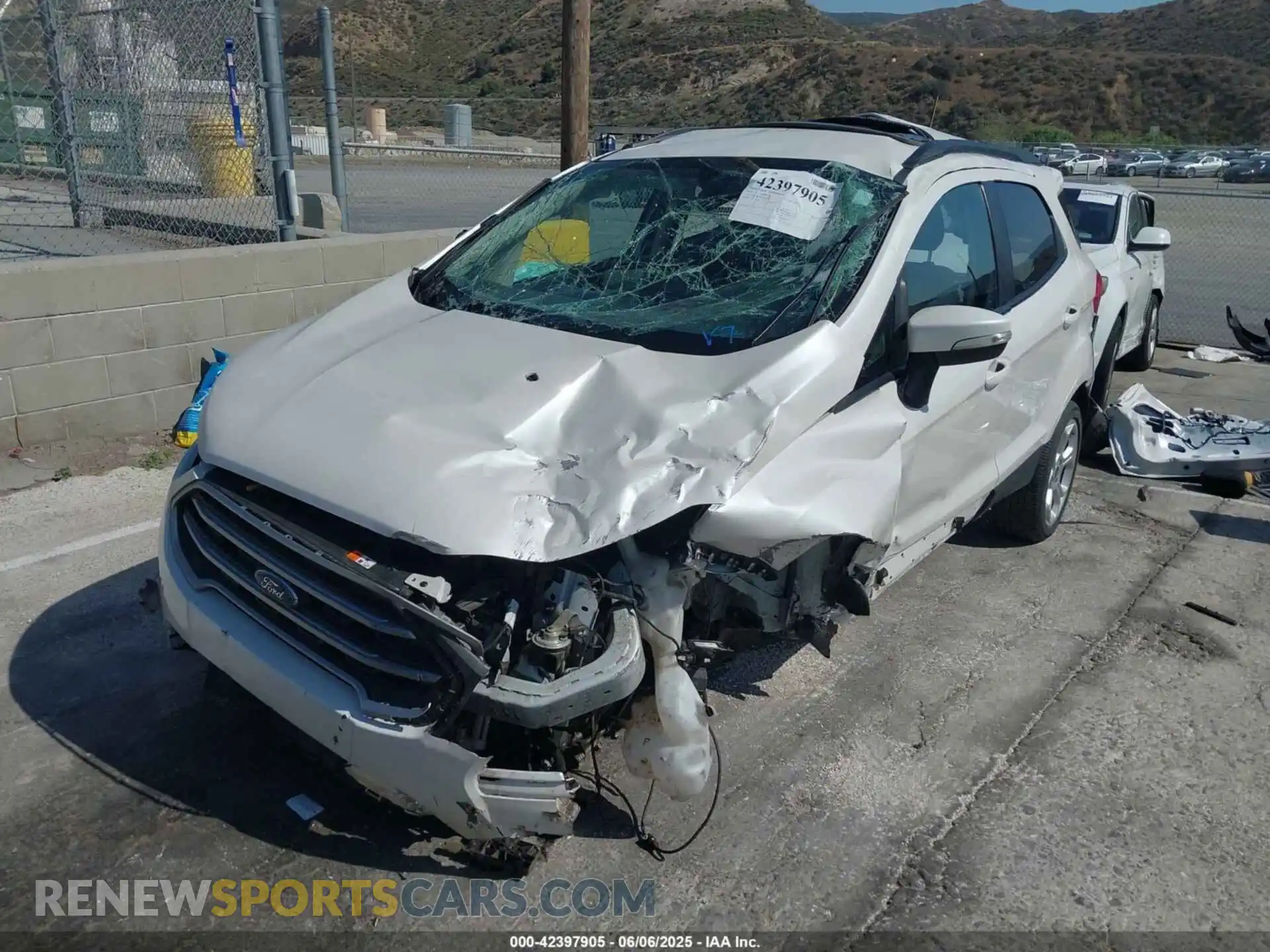 2 fotografías del automóvil dañado MAJ3S2GEXMC408021 FORD ECOSPORT 2021