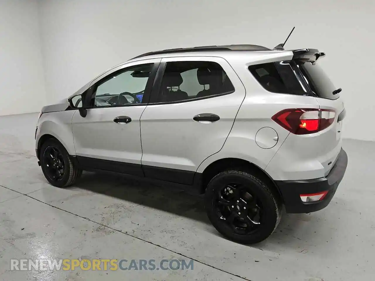 2 fotografías del automóvil dañado MAJ6S3JL6MC425733 FORD ECOSPORT 2021