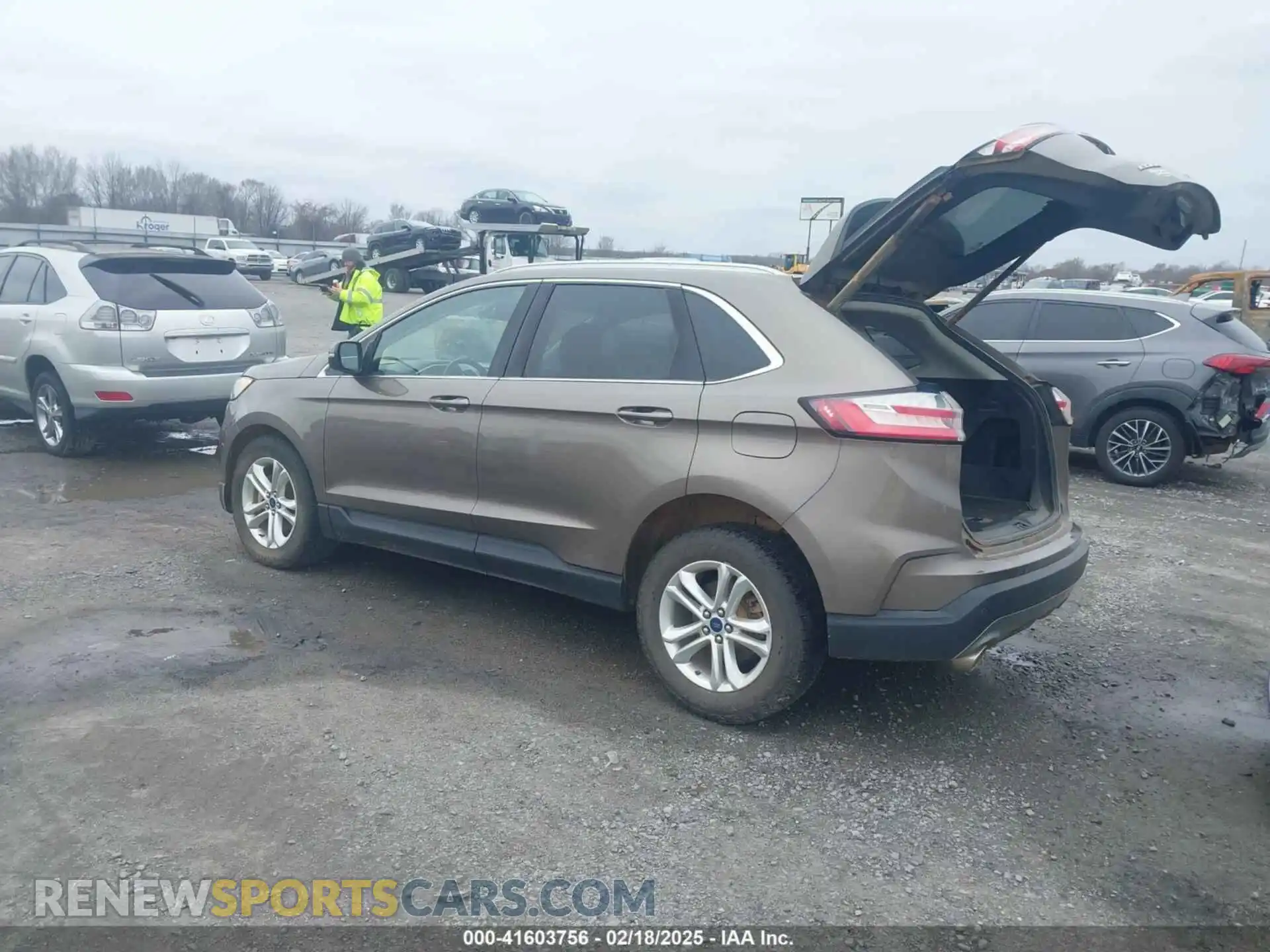 3 Photograph of a damaged car 2FMPK3J9XKBC57705 FORD EDGE 2019