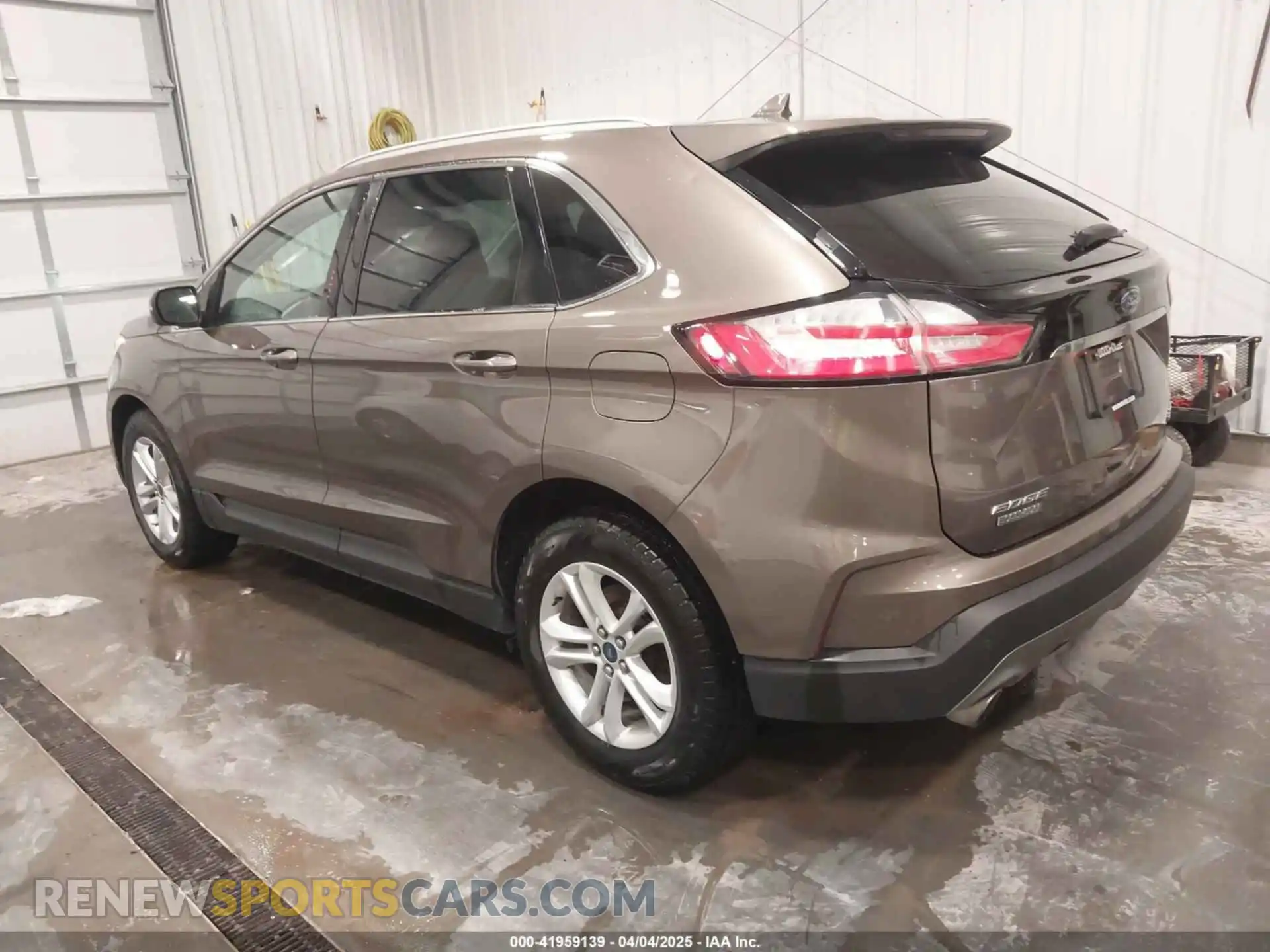 3 Photograph of a damaged car 2FMPK4J95KBC47749 FORD EDGE 2019