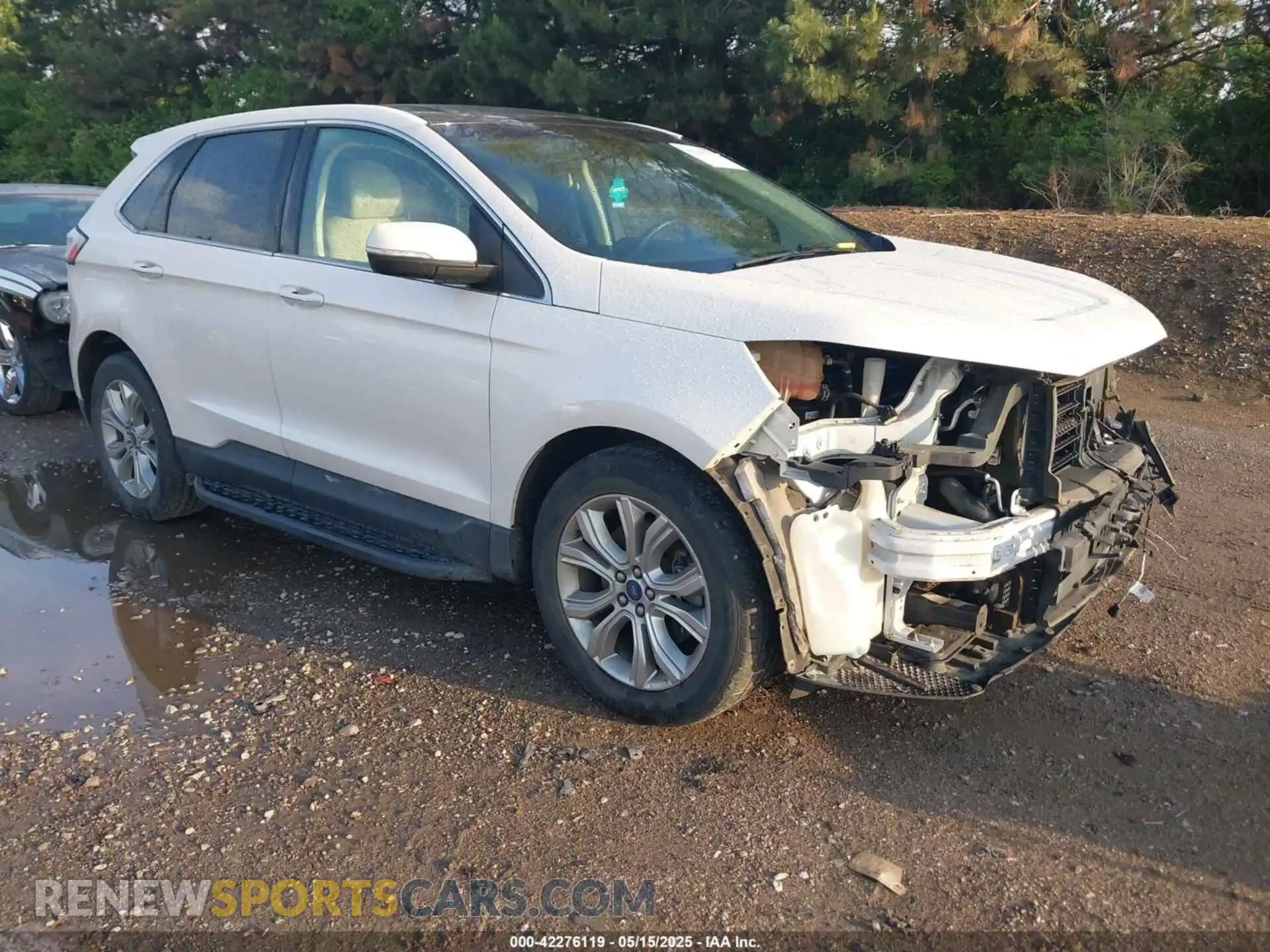 1 Photograph of a damaged car 2FMPK4K9XKBC05821 FORD EDGE 2019