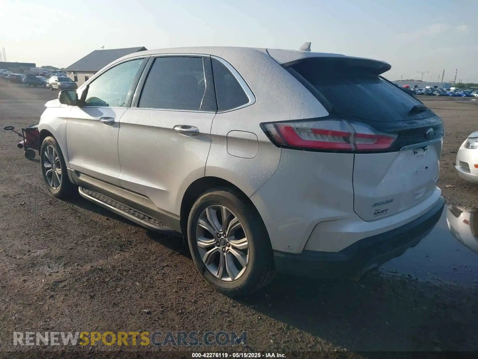 3 Photograph of a damaged car 2FMPK4K9XKBC05821 FORD EDGE 2019
