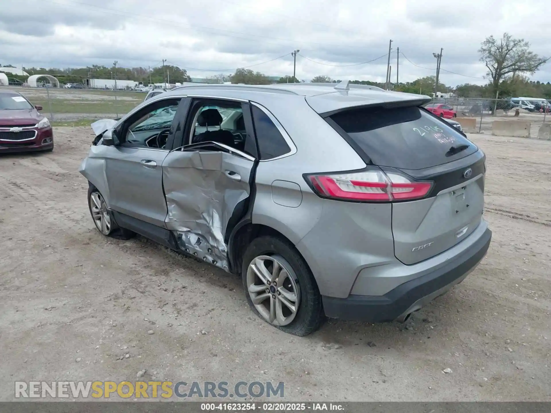 3 Photograph of a damaged car 2FMPK3J94LBA17311 FORD EDGE 2020