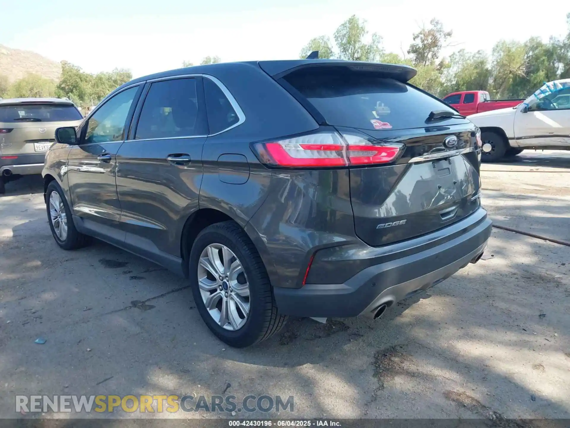 3 Photograph of a damaged car 2FMPK3K94LBB10568 FORD EDGE 2020