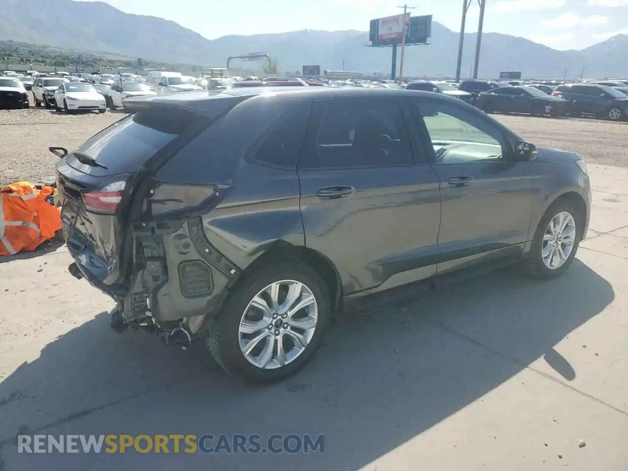 3 Photograph of a damaged car 2FMPK4AP4LBB02640 FORD EDGE 2020