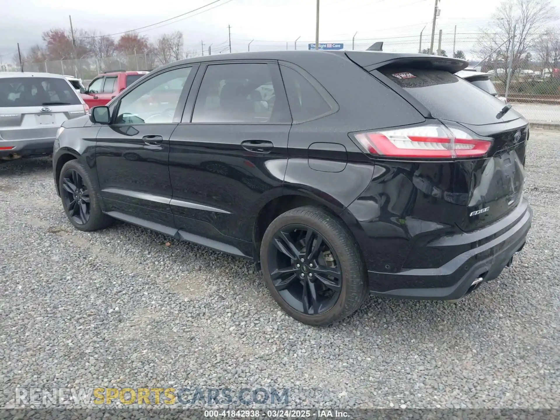 3 Photograph of a damaged car 2FMPK4AP5LBB36246 FORD EDGE 2020