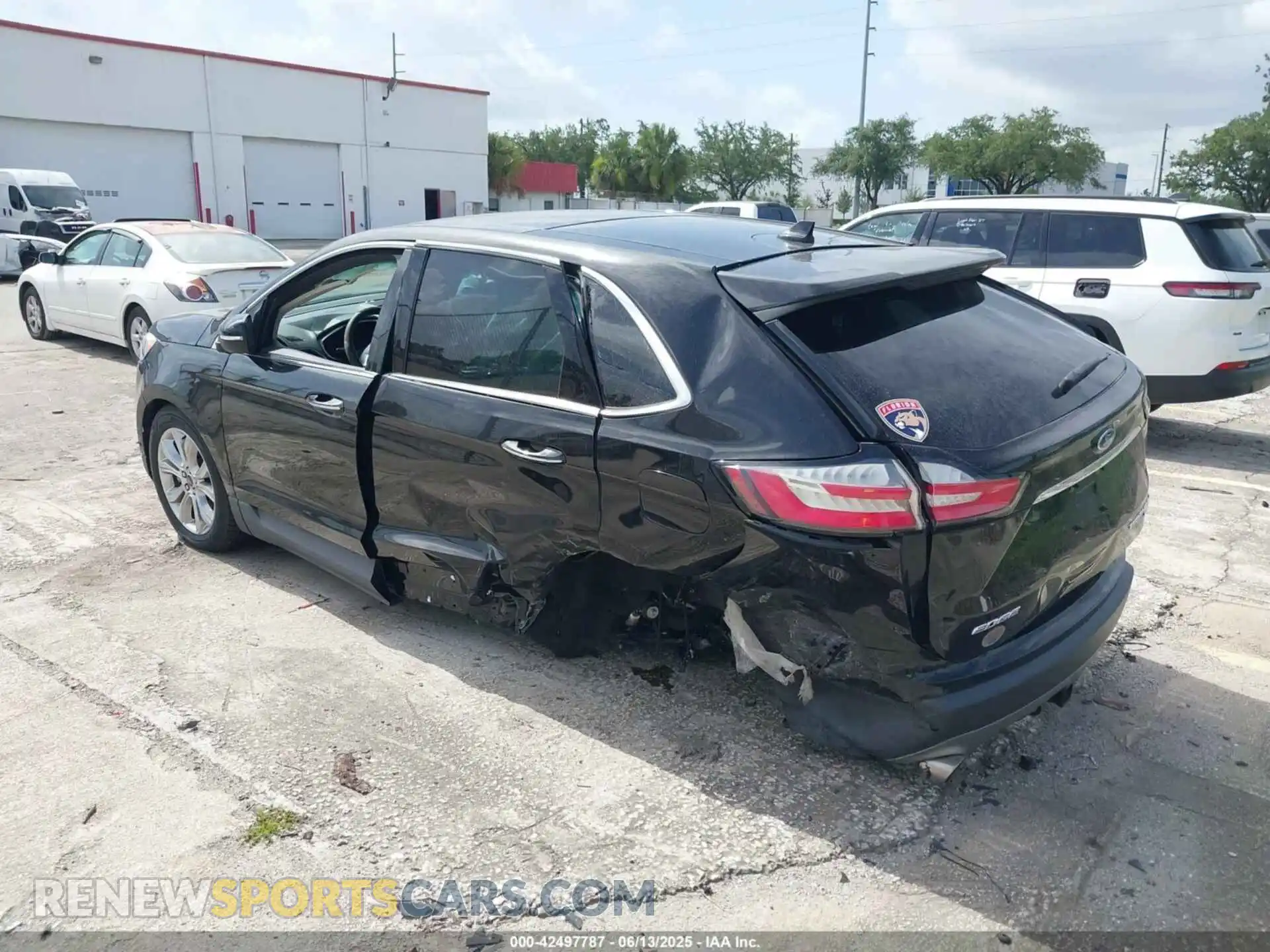 3 Photograph of a damaged car 2FMPK4K93LBA05221 FORD EDGE 2020