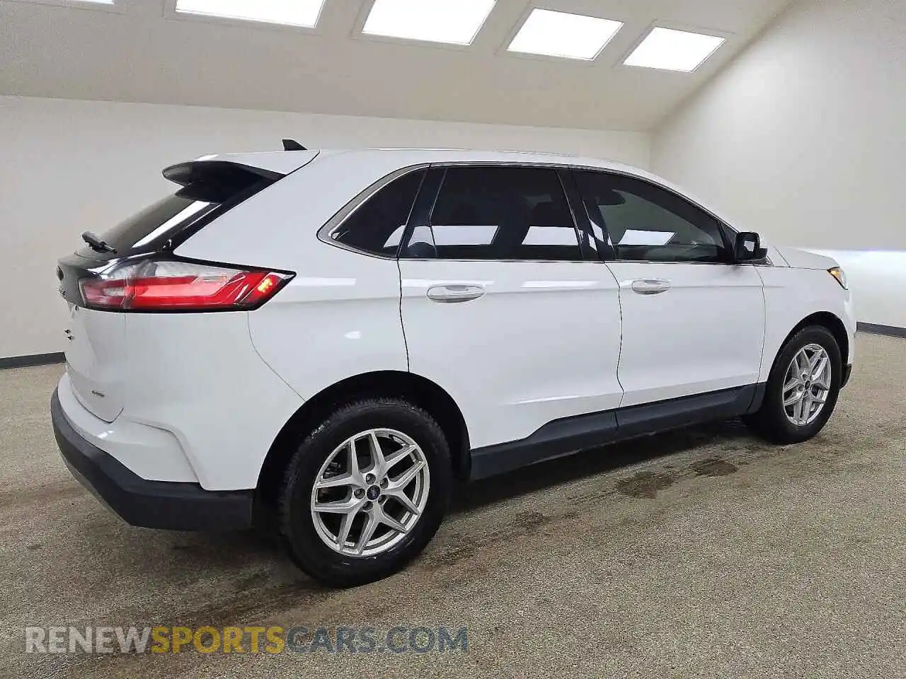3 Photograph of a damaged car 2FMPK4J94MBA01939 FORD EDGE 2021