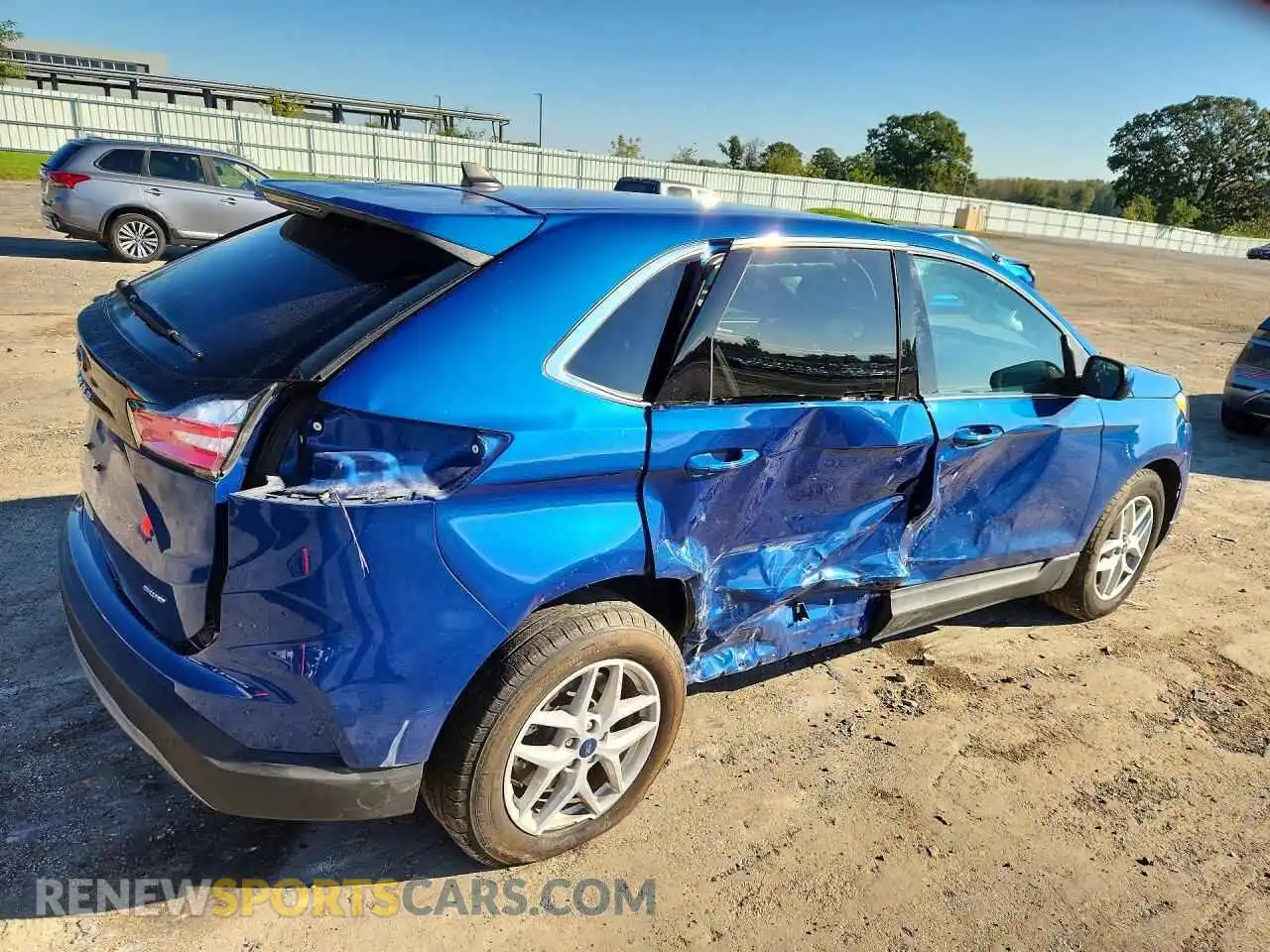 3 Photograph of a damaged car 2FMPK4J97MBA00817 FORD EDGE 2021