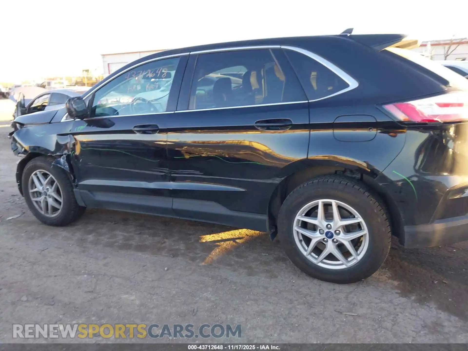 3 Photograph of a damaged car 2FMPK4J97MBA38760 FORD EDGE 2021