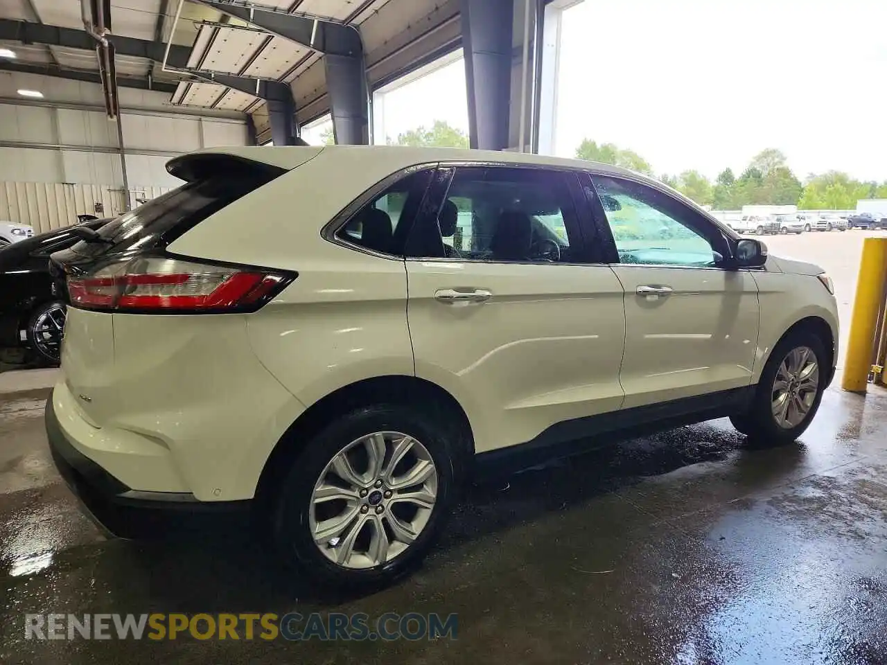 3 Photograph of a damaged car 2FMPK4K97MBA39616 FORD EDGE 2021