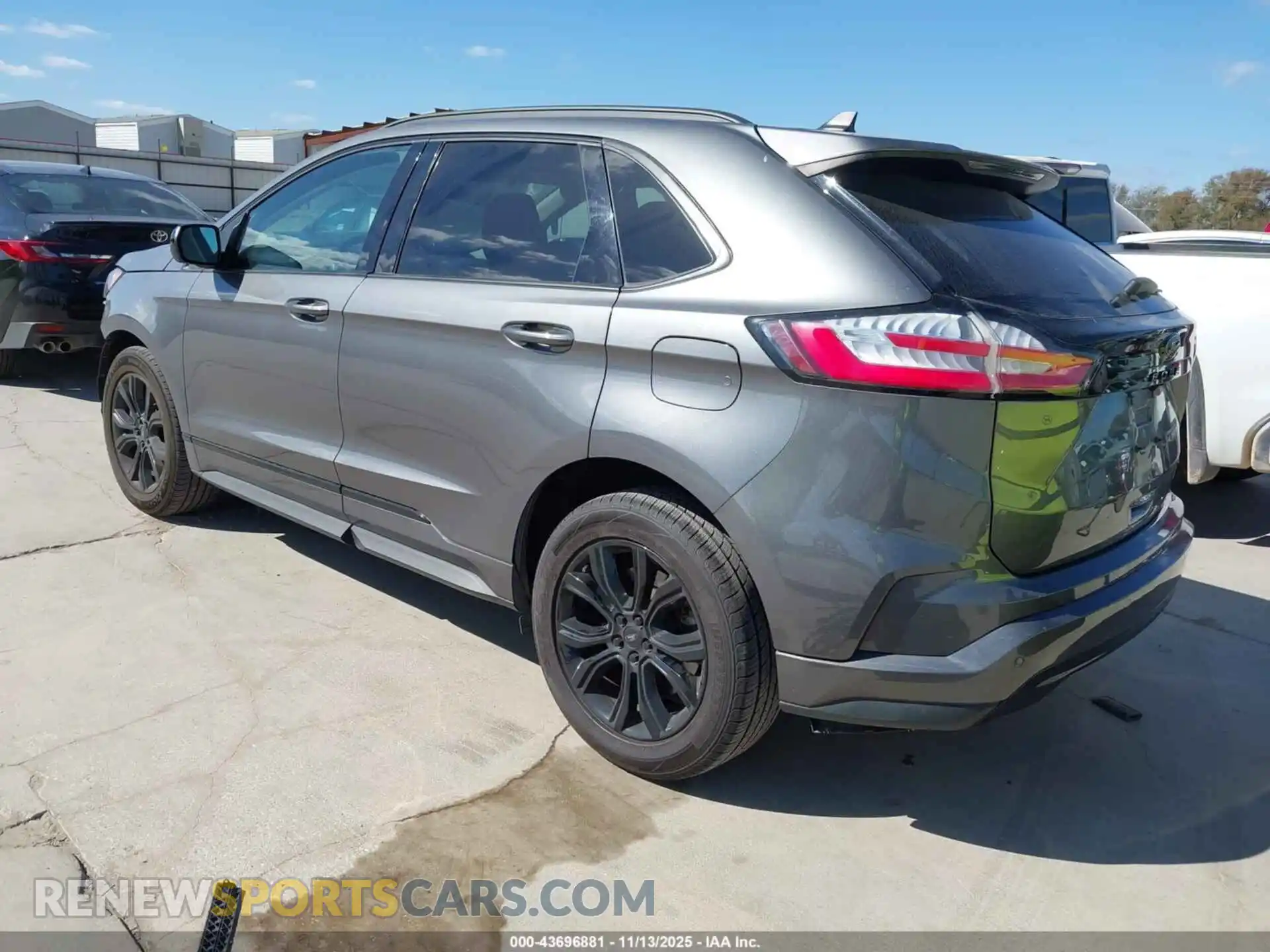 3 Photograph of a damaged car 2FMPK4G90NBA63718 FORD EDGE 2022