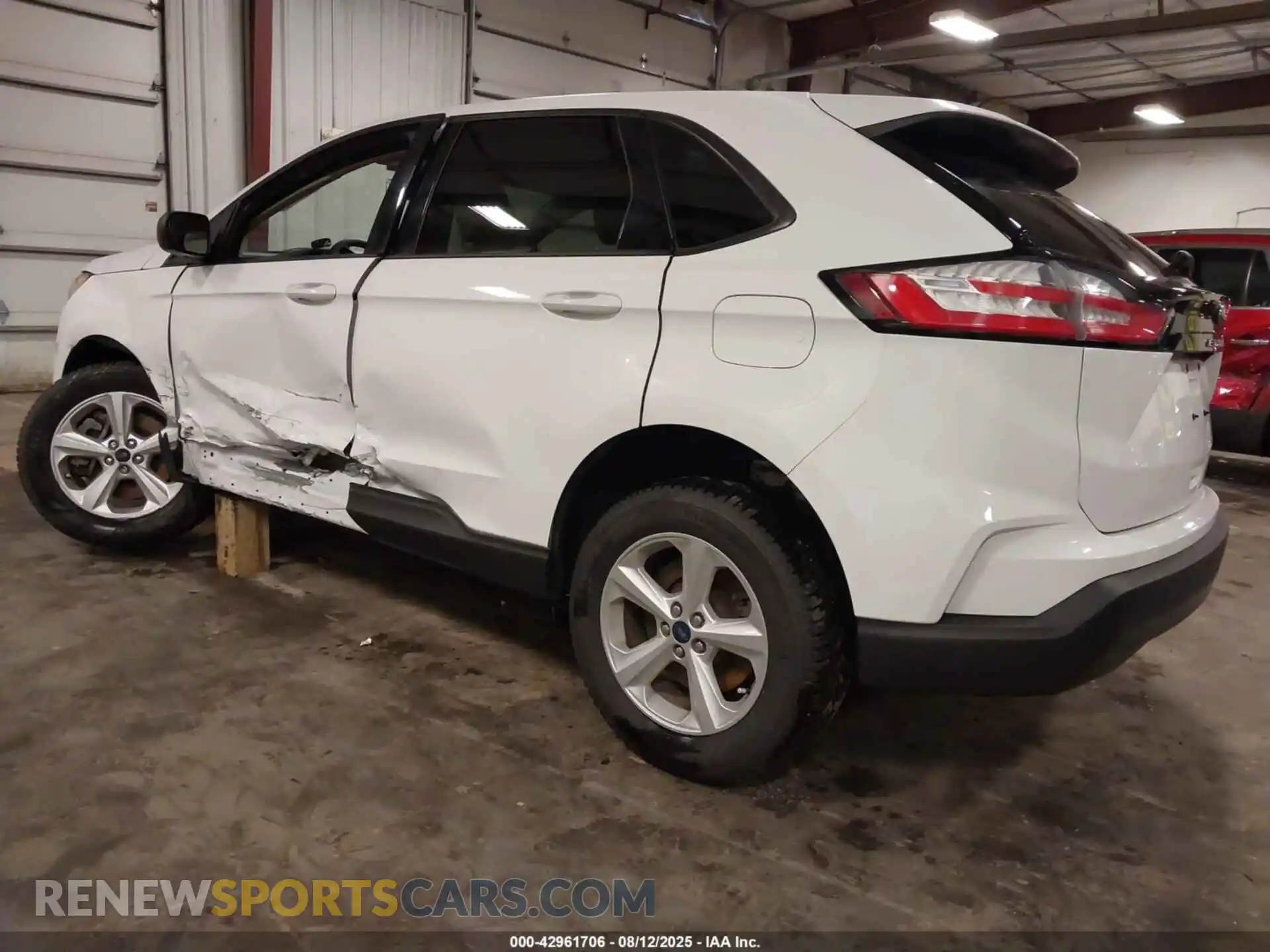 3 Photograph of a damaged car 2FMPK4G98NBA25377 FORD EDGE 2022