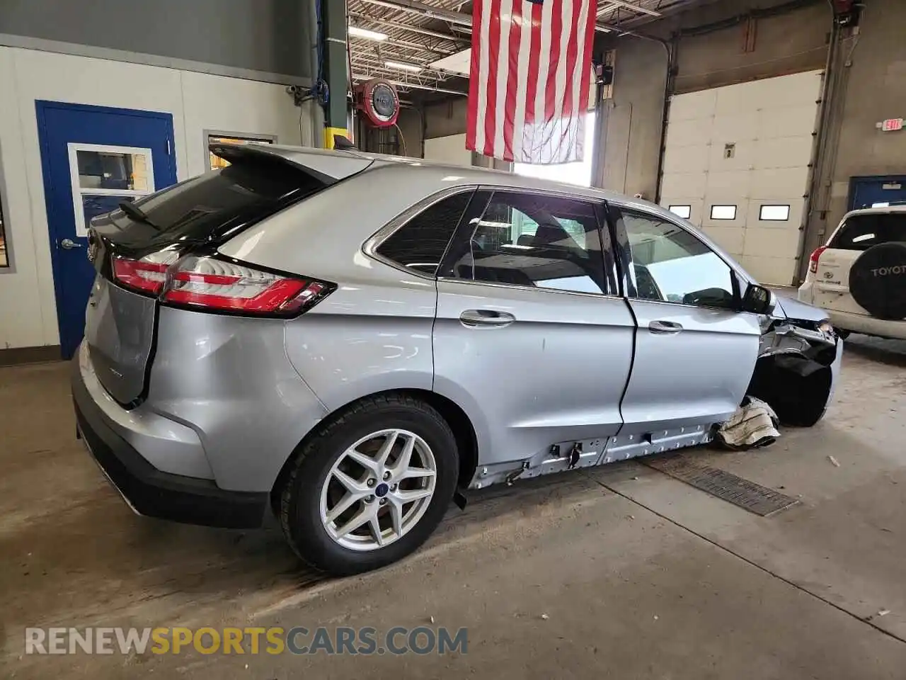 3 Photograph of a damaged car 2FMPK4J91NBA00281 FORD EDGE 2022