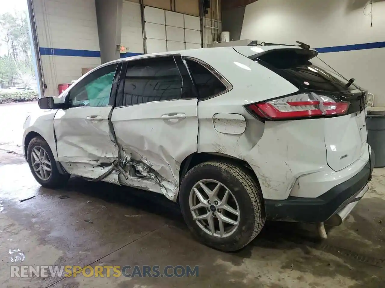 2 Photograph of a damaged car 2FMPK4J91NBA38979 FORD EDGE 2022
