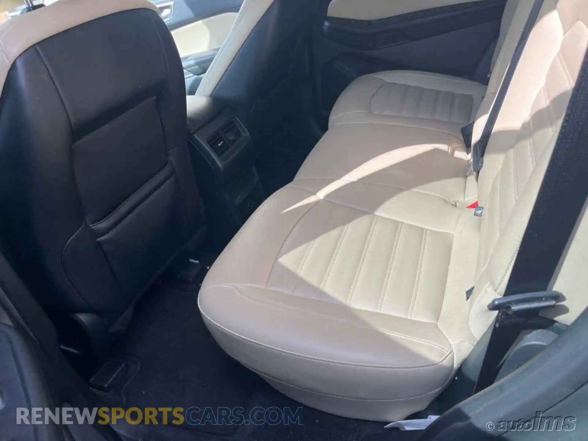 2 Photograph of a damaged car 2FMPK4J91NBA70878 FORD EDGE 2022