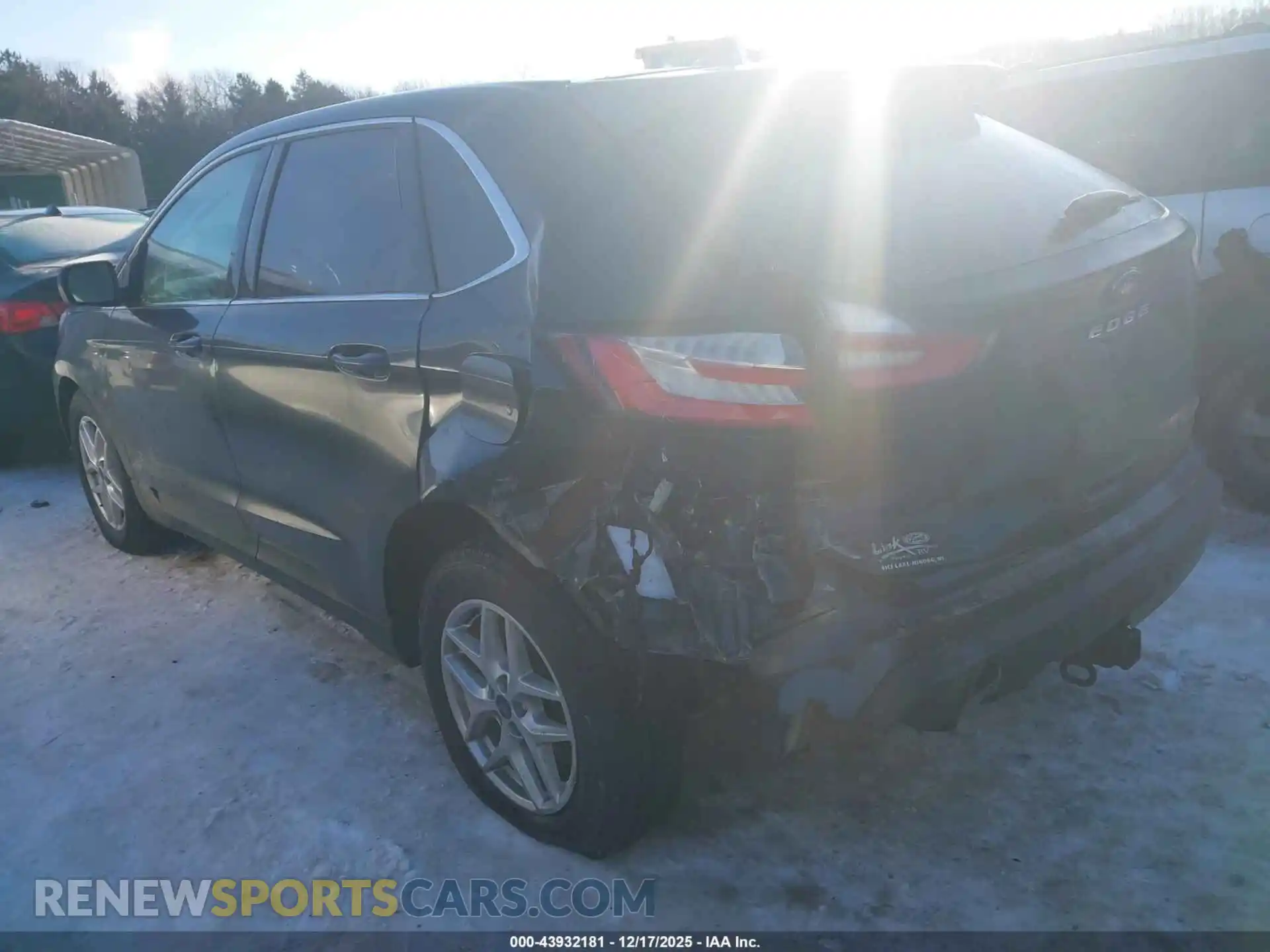 3 Photograph of a damaged car 2FMPK4J91NBA78818 FORD EDGE 2022