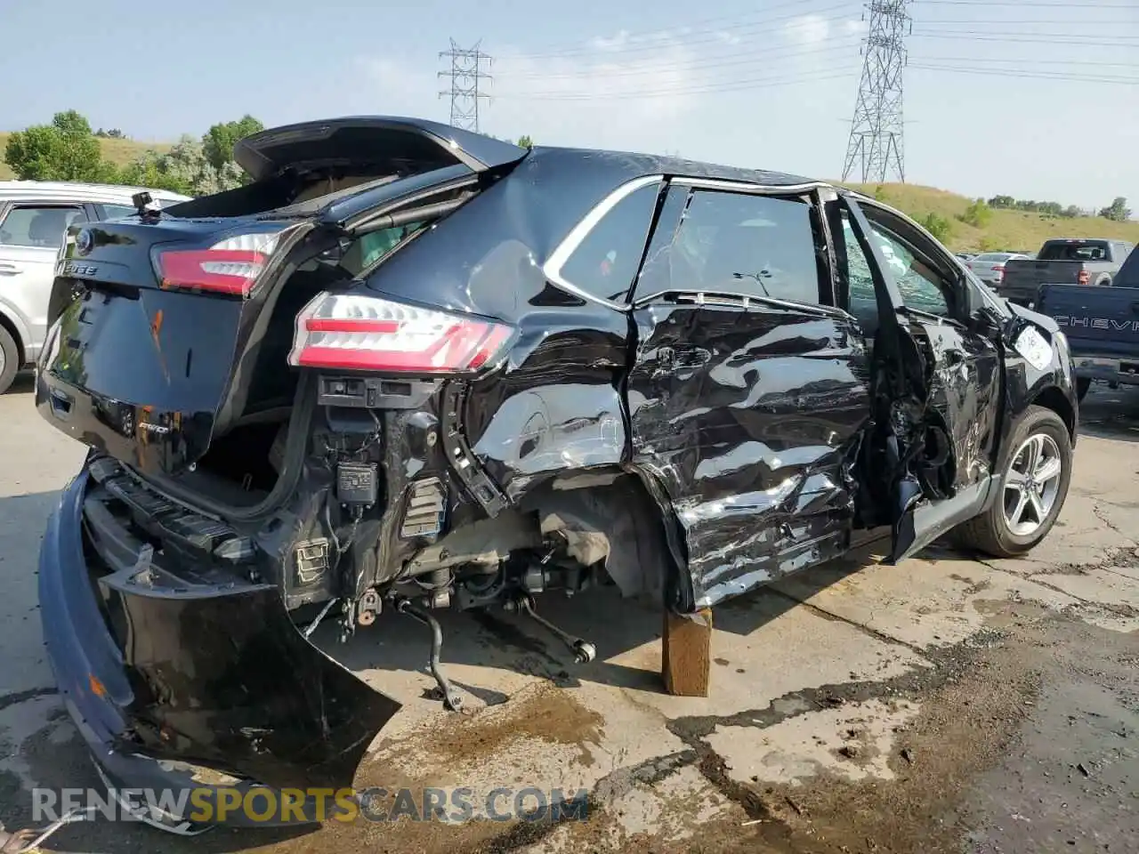 3 Photograph of a damaged car 2FMPK4J92NBA19311 FORD EDGE 2022