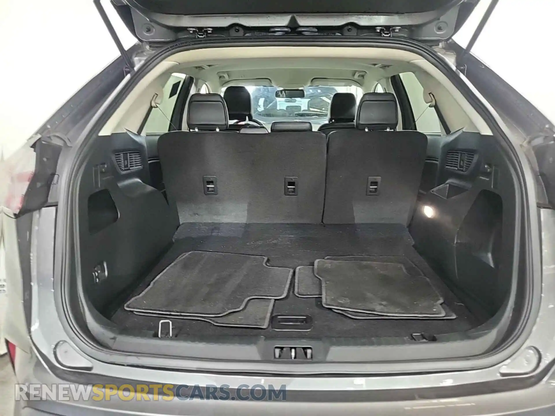 1 Photograph of a damaged car 2FMPK4J92NBA63874 FORD EDGE 2022