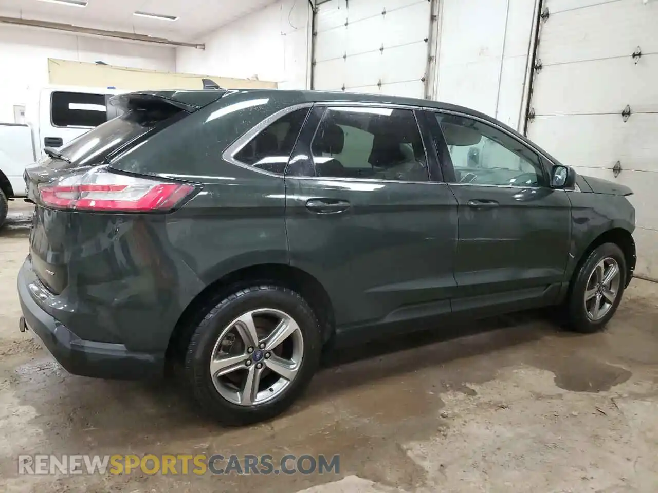 3 Photograph of a damaged car 2FMPK4J93NBA12478 FORD EDGE 2022