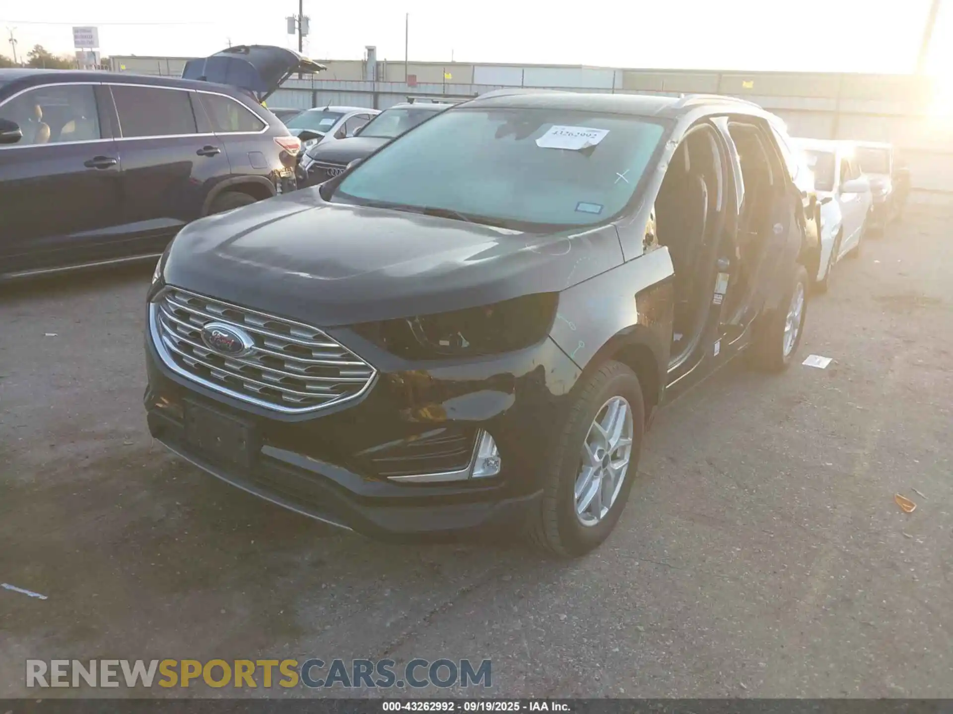 2 Фотография поврежденного автомобиля 2FMPK4J93NBA21679 FORD EDGE 2022