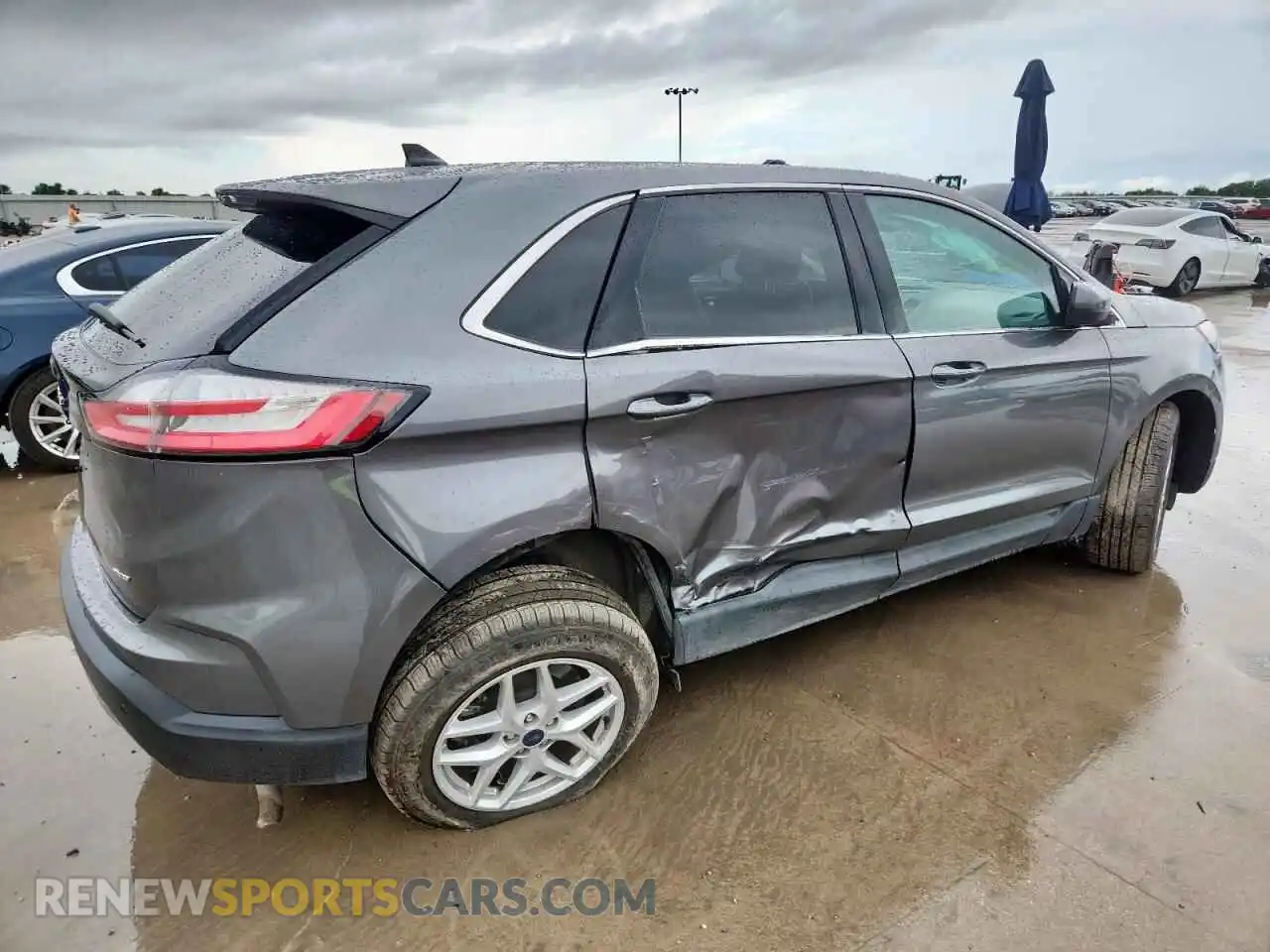 3 Photograph of a damaged car 2FMPK4J93NBA51863 FORD EDGE 2022