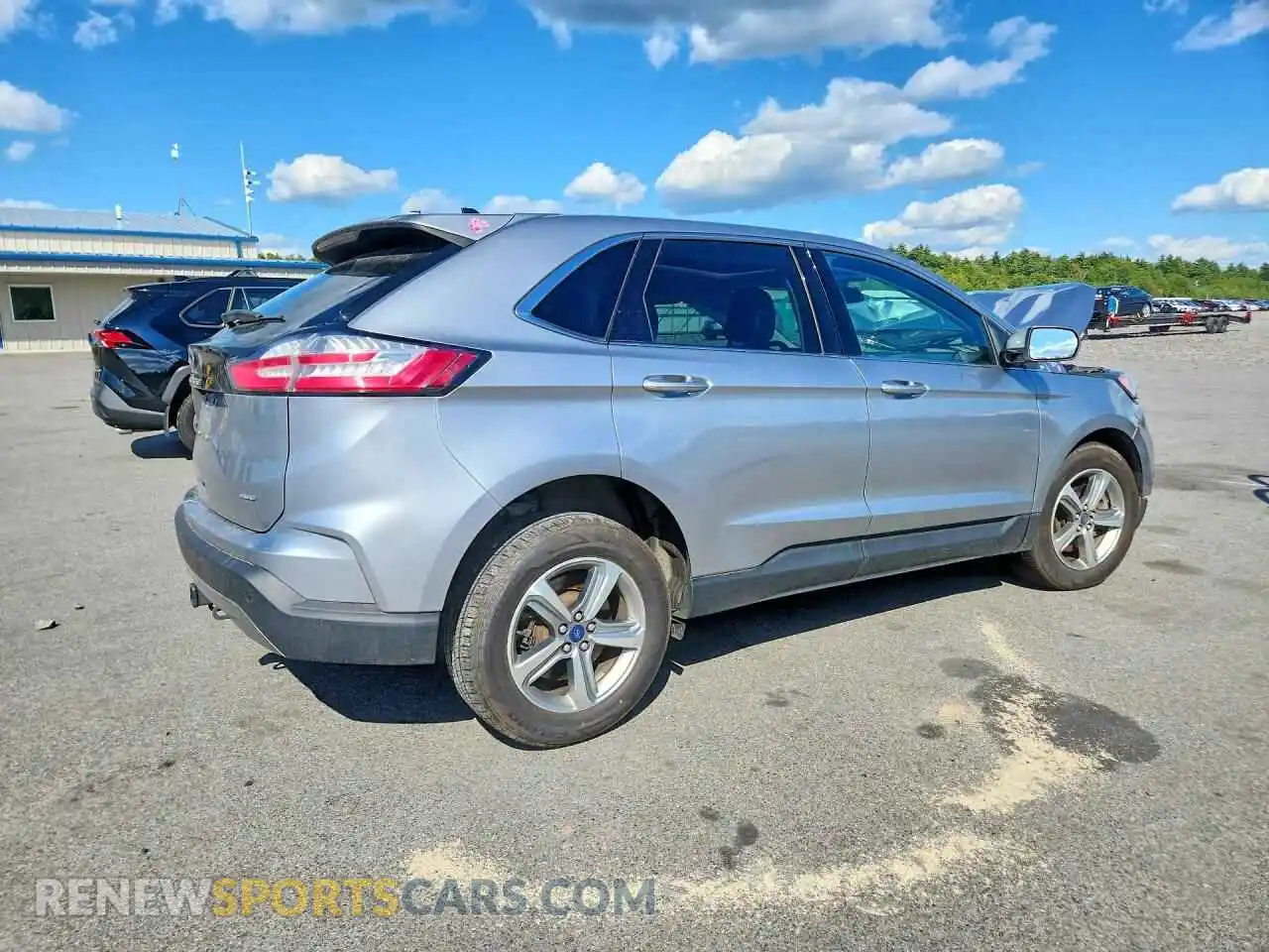 3 Photograph of a damaged car 2FMPK4J94NBA17205 FORD EDGE 2022