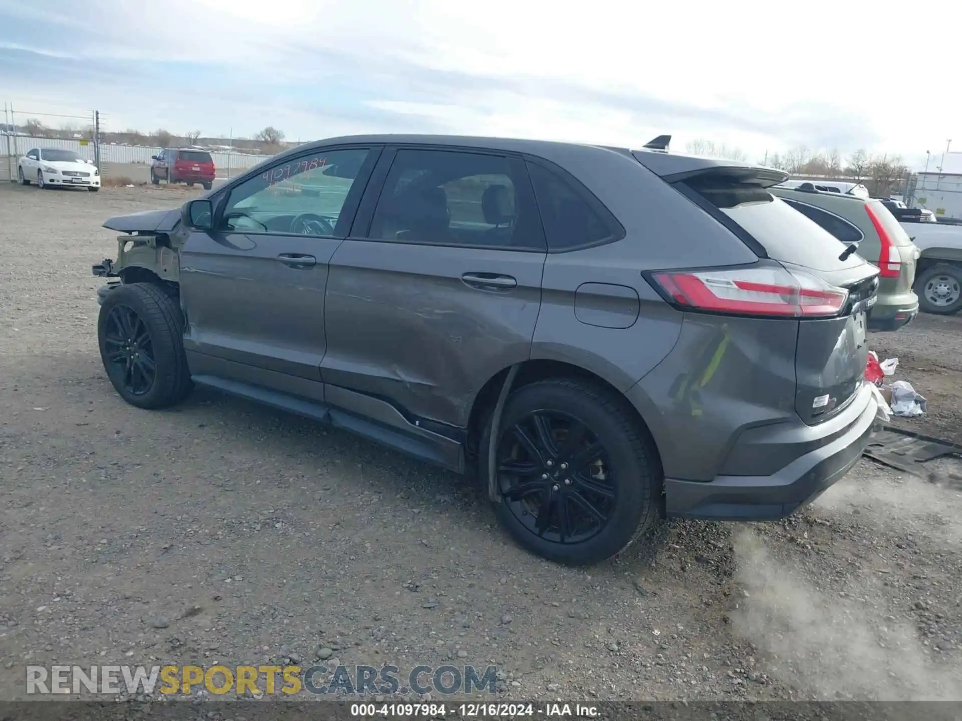 3 Photograph of a damaged car 2FMPK4J94NBA26194 FORD EDGE 2022