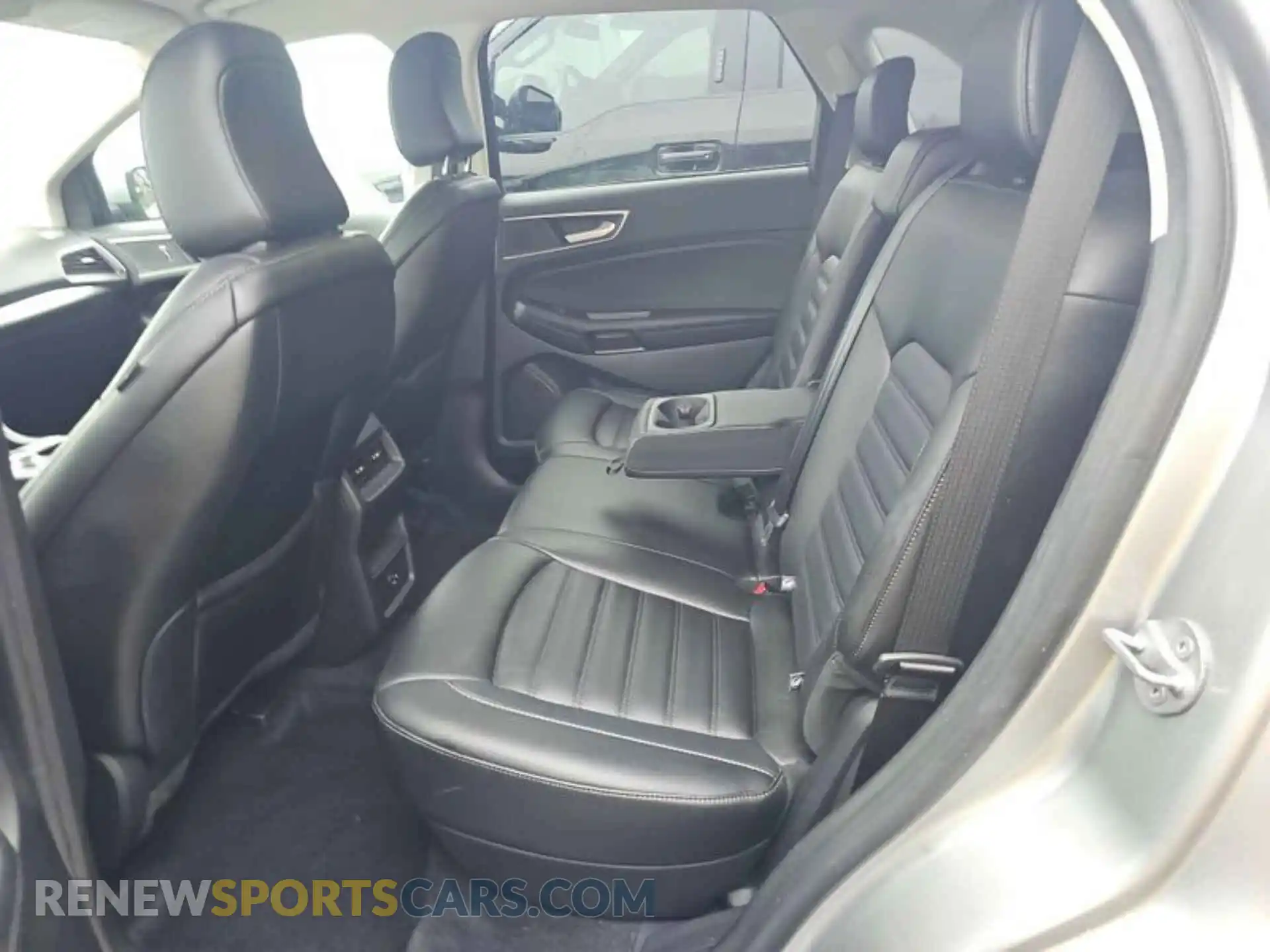 3 Photograph of a damaged car 2FMPK4J94NBA62497 FORD EDGE 2022